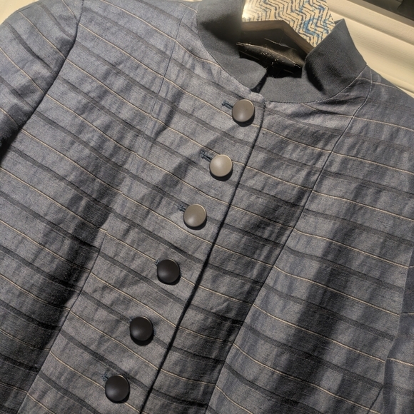 Emporio Armani Navy Striped Buttoned Blazer – Size 46 - Picture 3 of 14